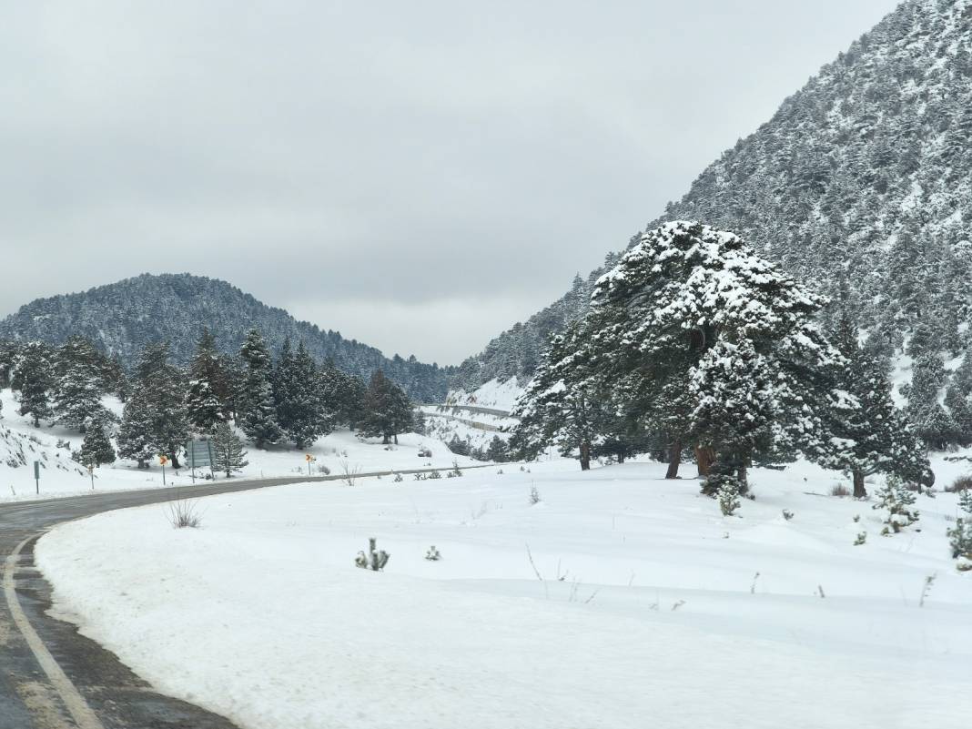 Konya’nın kar altındaki yaylası bir masal diyarına dönüştü 15